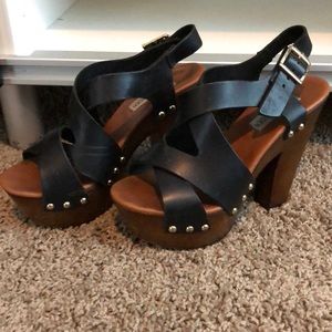 Steve Madden Wooden Pumps
